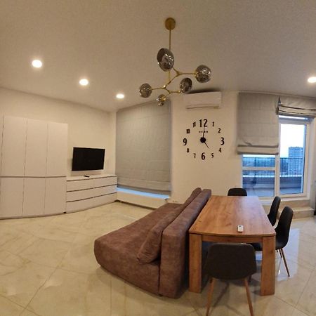 Apartplus - Затишні Апартаменти Dnipro Dış mekan fotoğraf